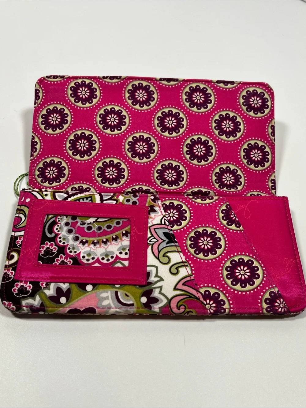 Vera Bradley "Very Berry Paisley" Travel Wallet - Picture 4 of 14